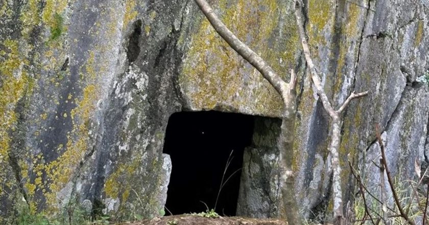 Marmaris’teki 2 bin 500 yıllık kaya mezarı turizme açılacak