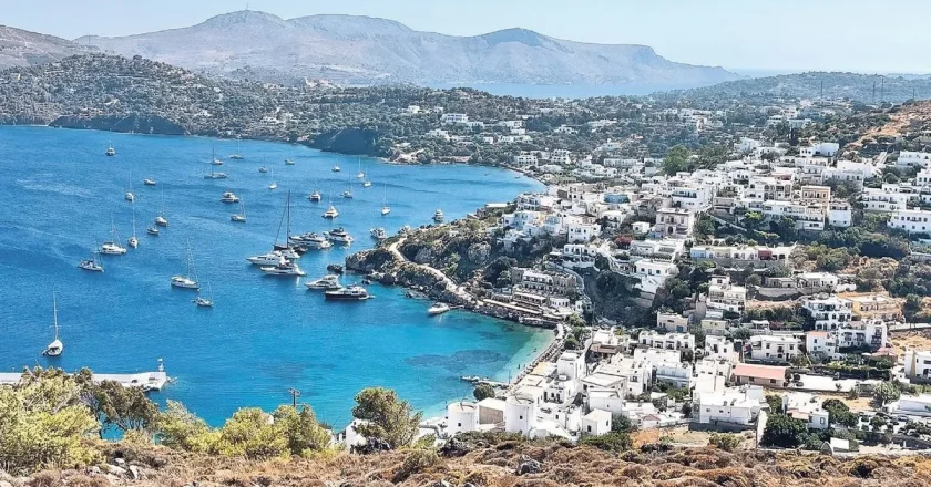 Panteli kalesinden yel değirmenlerine: Leros’ta zamanda yolculuk