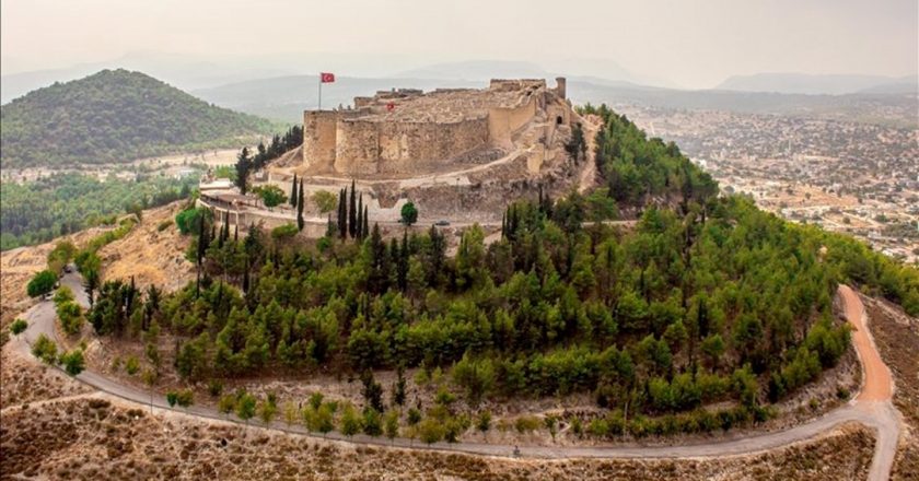 Silifke Kalesi’nde arkeolojik çalışmalar hız kazandı