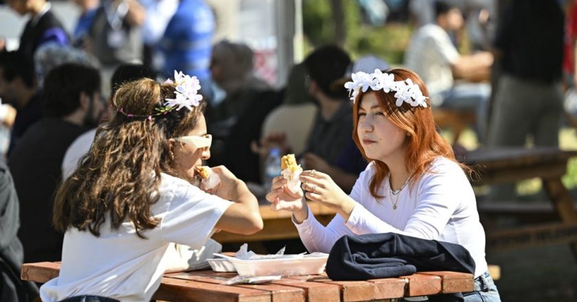 Sekizincisi düzenlenen Adana Uluslararası Lezzet Festivali’ne 800 bini aşkın kişi katıldı