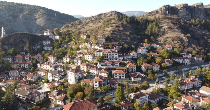 Bolu’nun Göynük mahallesinde sonbahar güzelliği