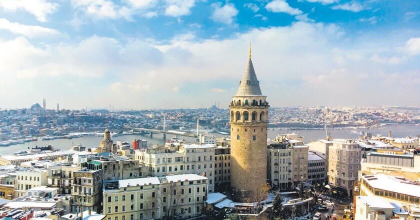 Kültür Gezileri’nin ilk durağı İstanbul’un kalbi Beyoğlu.