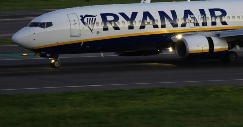 Ryanair sorun yaratan yolculara karşı harekete geçti – ilk dava İrlanda’da açıldı