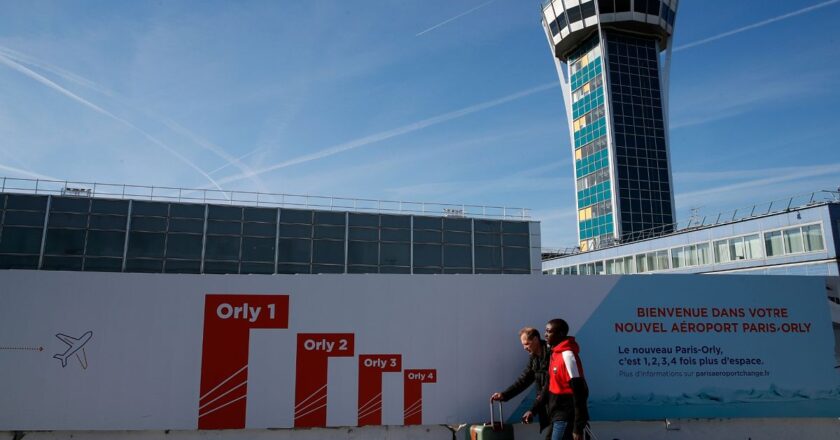 Paris-Orly Havaalanı’nda trafik kontrol sistemleri arızalandı: Uçuşlar sekteye uğradı