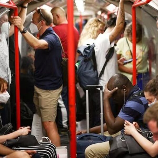 Londra’da elektrik kesintisi: Yolcular metroda mahsur kaldı – Son Dakika Dünya Haberleri