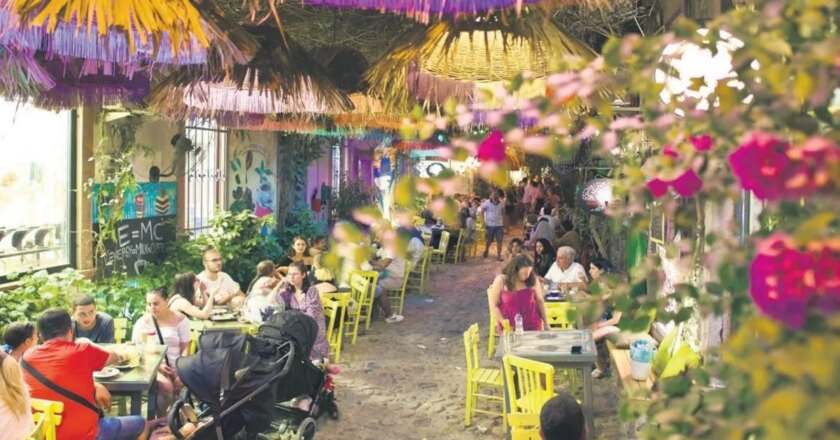 Ayvalık kollarını açtı bekliyor – Turizm Haberleri