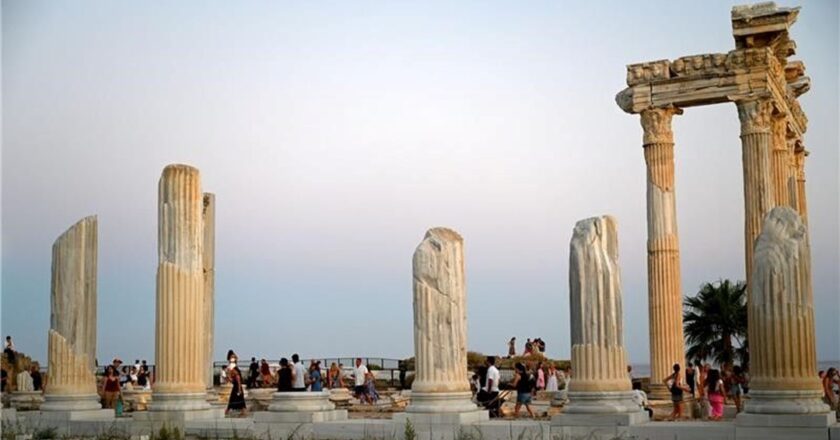 Antalya’dan yeni rekor: Bir günde 105 bin ziyaretçi