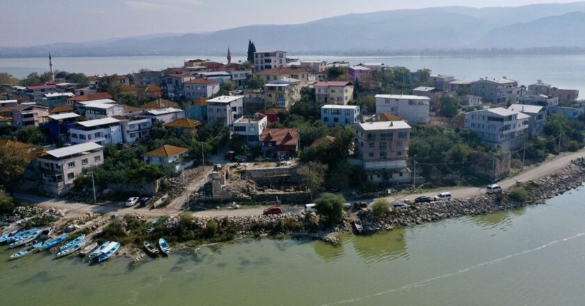 Gölyazı’da tarihi keşif: Ham ipek böceği atölyesi bulundu